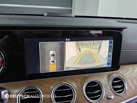 Mercedes-Benz E-Class — photo 15