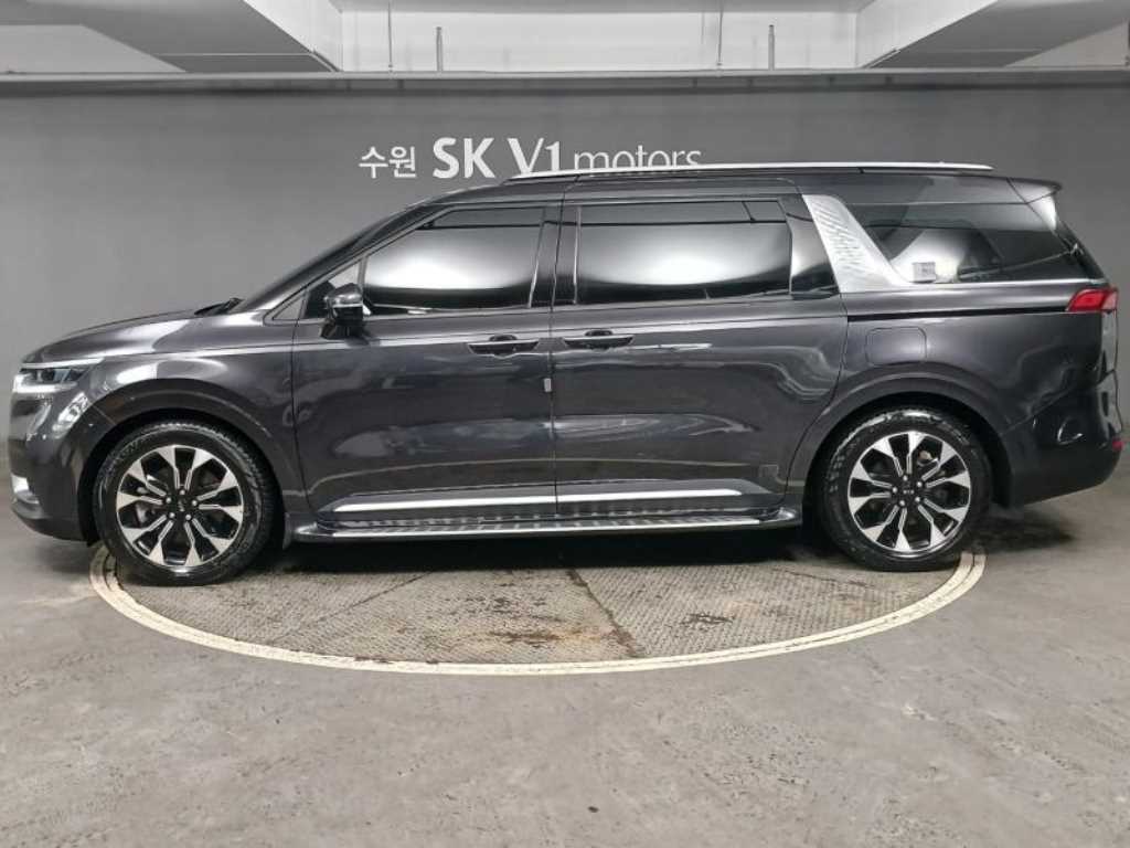 Kia Carnival — photo 03