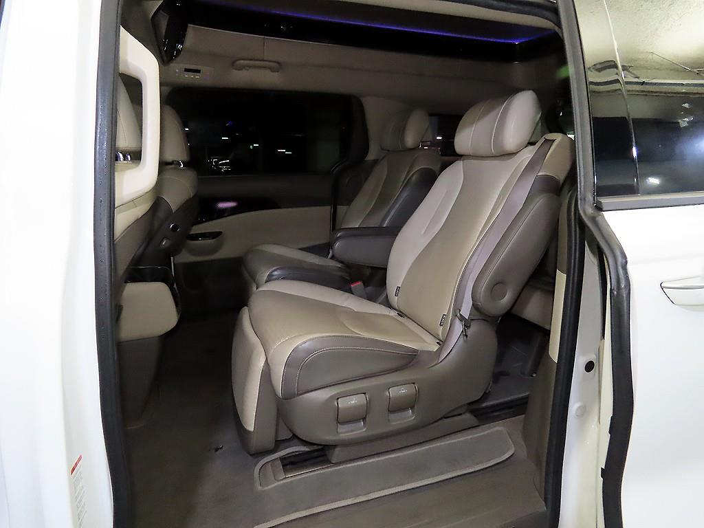 Kia Carnival — photo 07