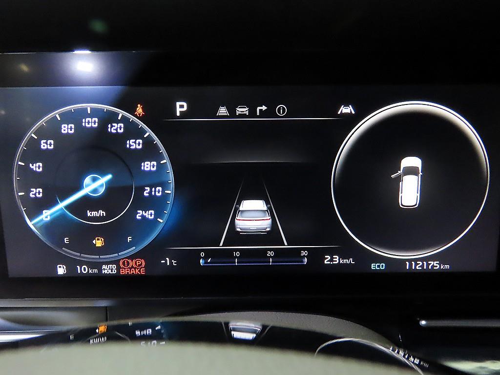 Kia Carnival — photo 09