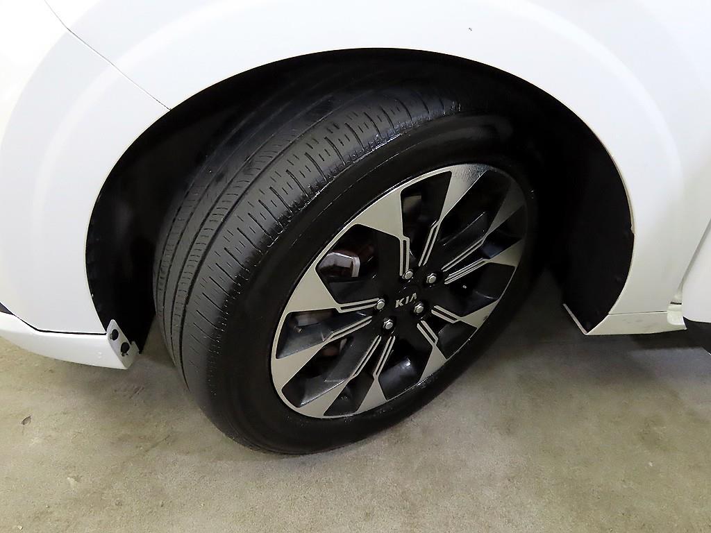 Kia Carnival — photo 20