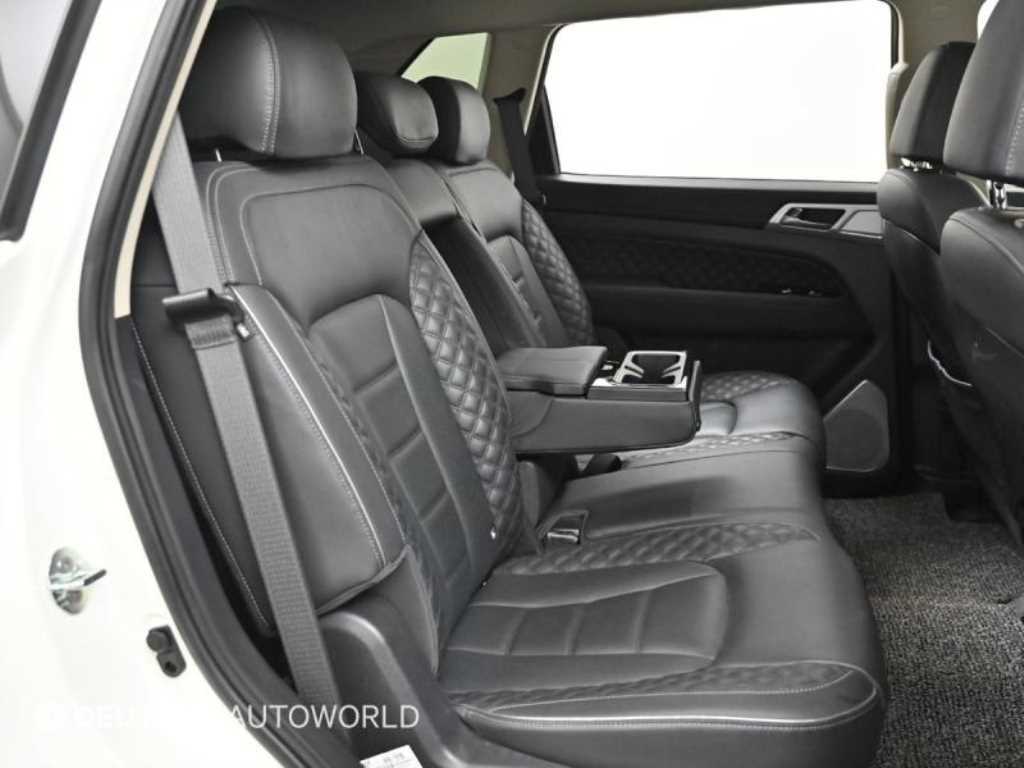 KGM Rexton — photo 12