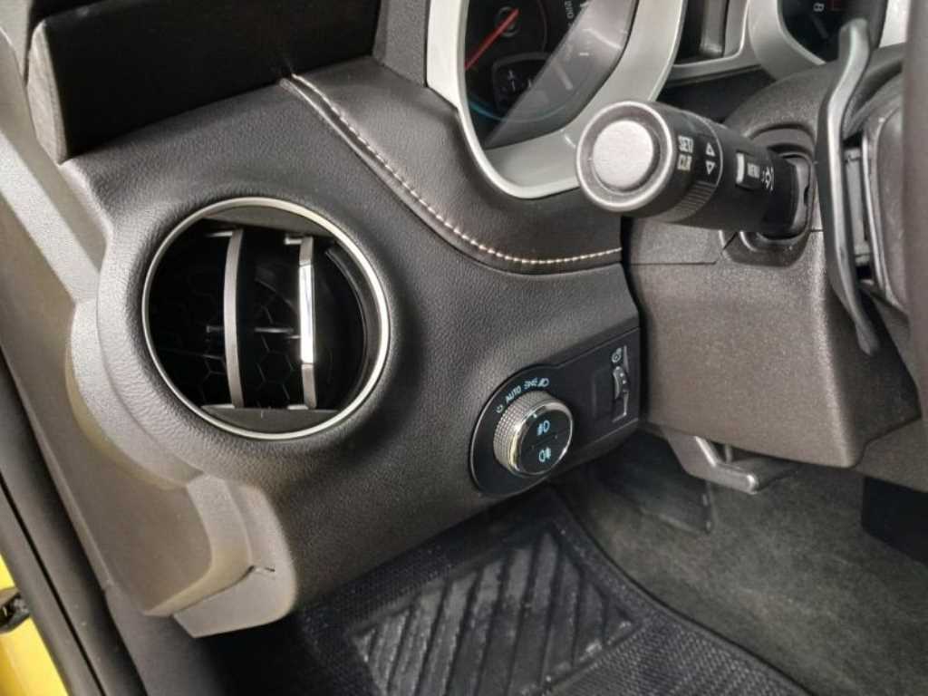 CHEVROLET Camaro — photo 12