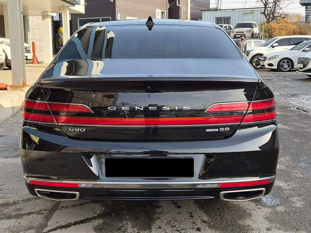 Genesis G90 — photo 05
