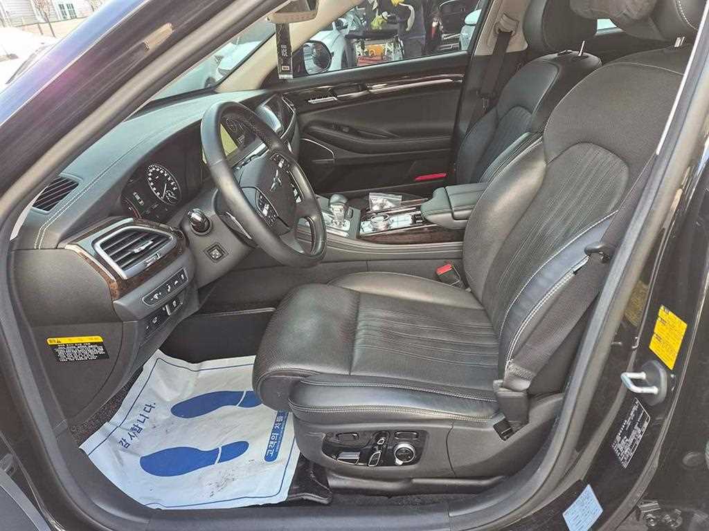 Genesis G90 — photo 06