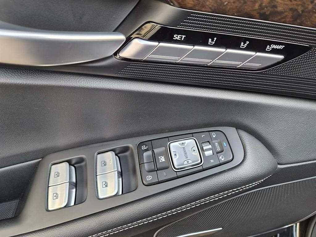 Genesis G90 — photo 11