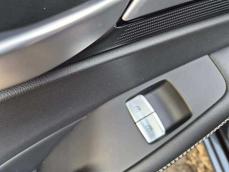 Genesis G90 — photo 16