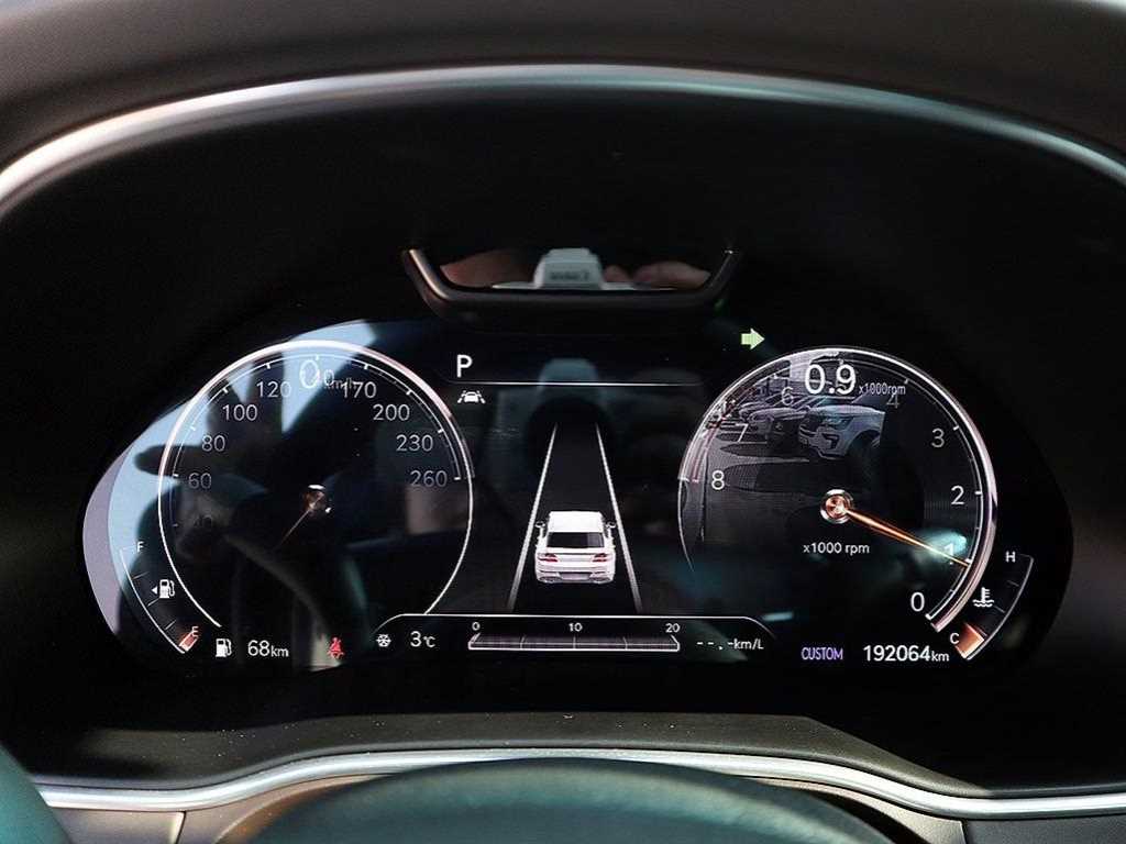 Genesis GV80 — photo 09