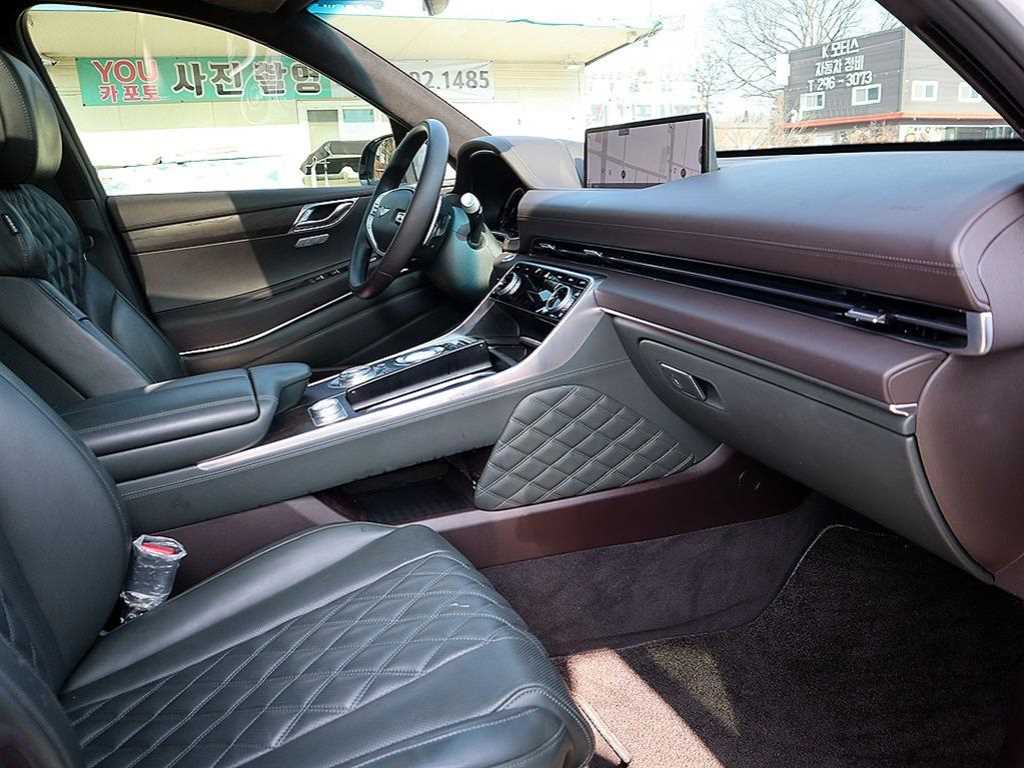 Genesis GV80 — photo 13