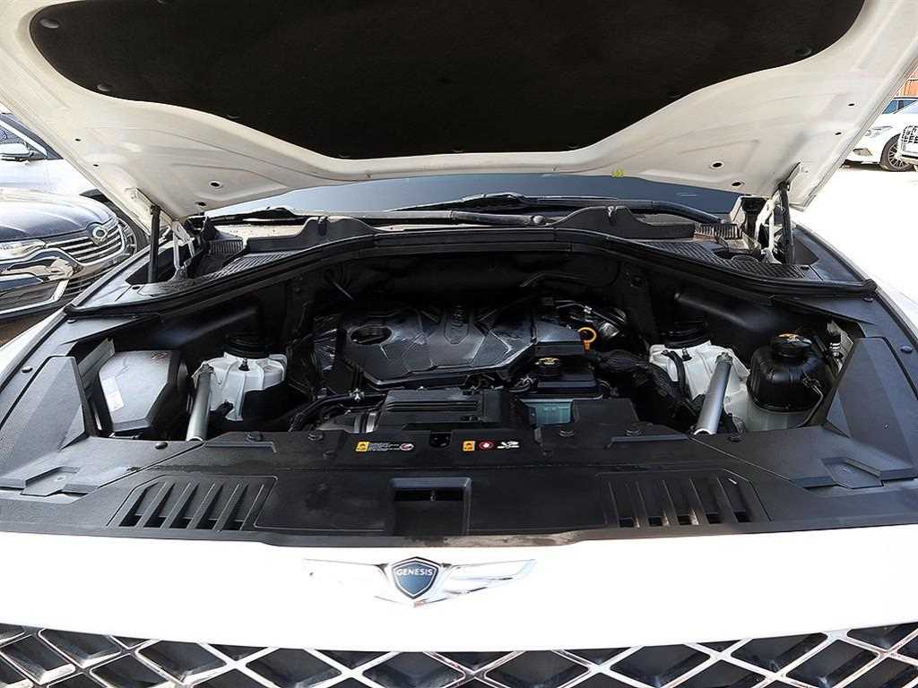 Genesis GV80 — photo 19