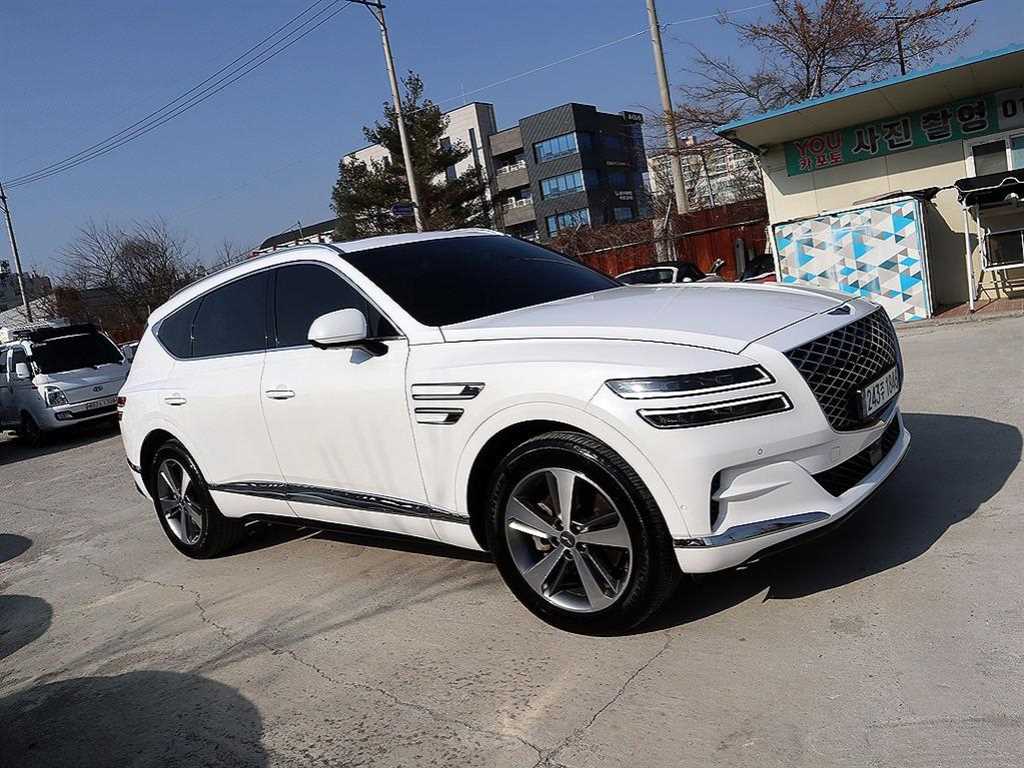 Genesis GV80 — photo 20
