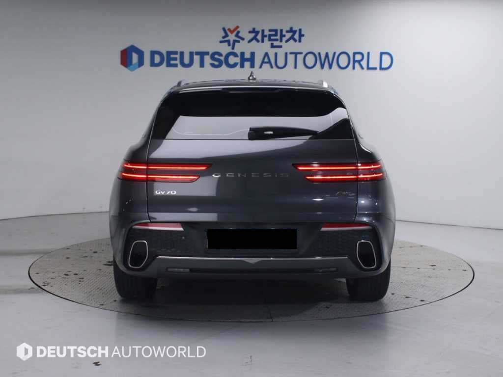 Genesis GV70 — photo 05