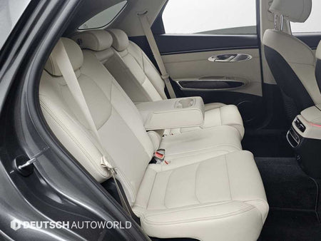 Genesis GV70 — photo 12