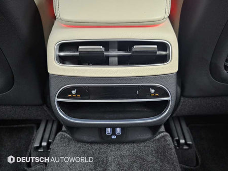 Genesis GV70 — photo 16