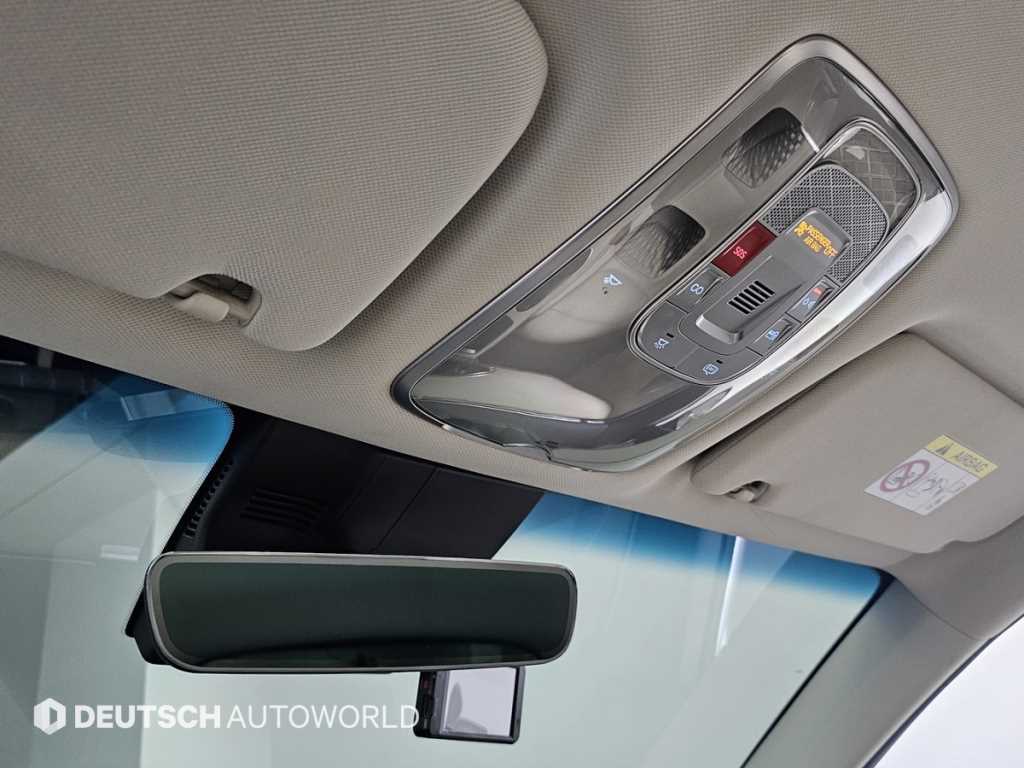 Genesis GV70 — photo 19