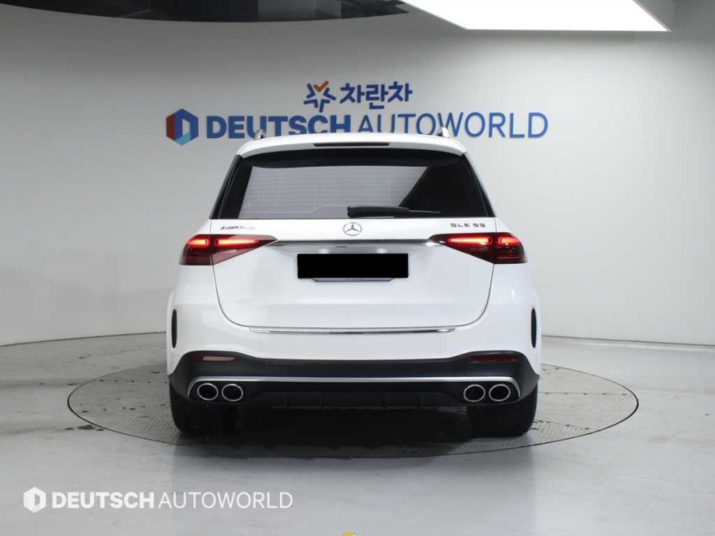 Mercedes-Benz GLE-Class — photo 04