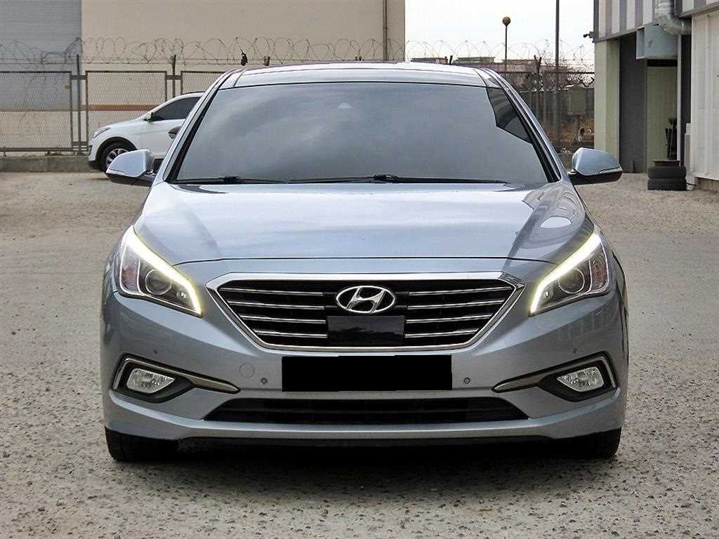 Hyundai Sonata — photo 01