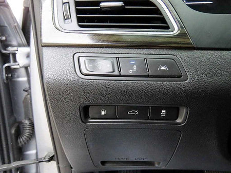 Hyundai Sonata — photo 11