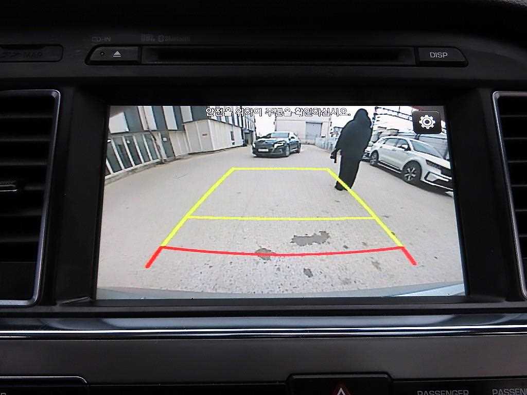 Hyundai Sonata — photo 14