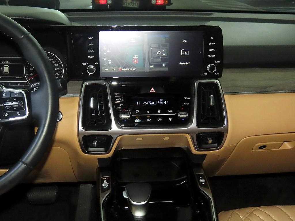 Kia Sorento — photo 11
