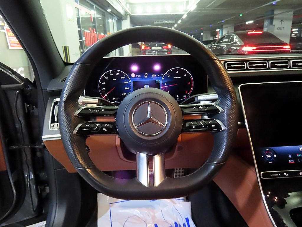 Mercedes-Benz S-Class — photo 08