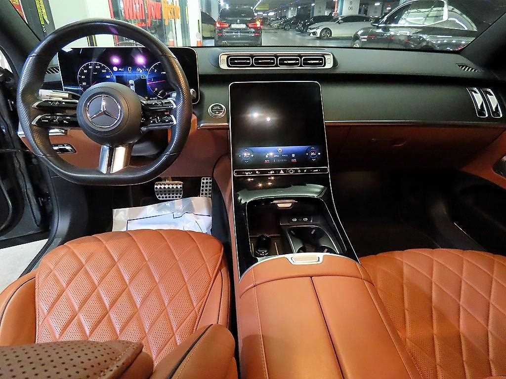 Mercedes-Benz S-Class — photo 10