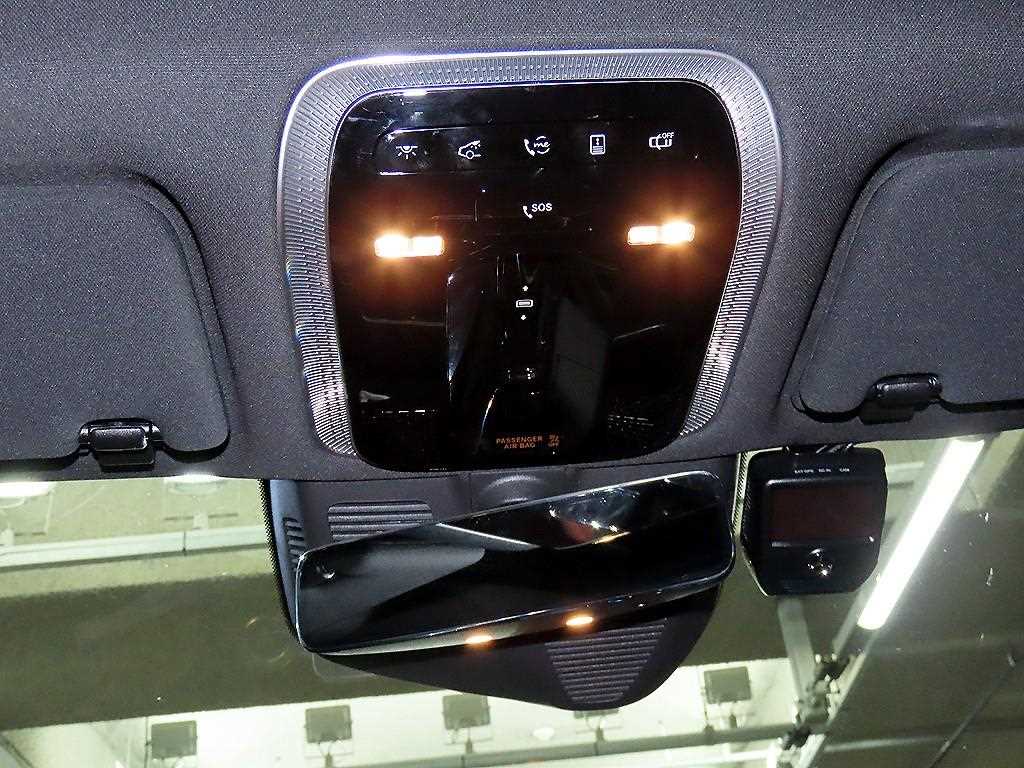 Mercedes-Benz S-Class — photo 13