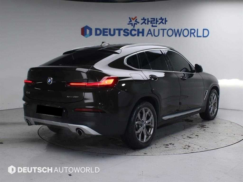 BMW X4 — photo 02