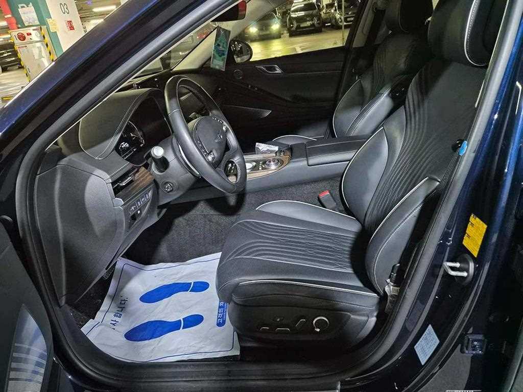 Genesis G80 — photo 06