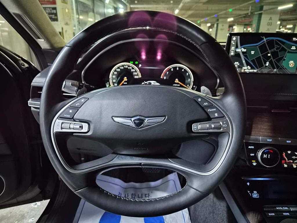 Genesis G80 — photo 09
