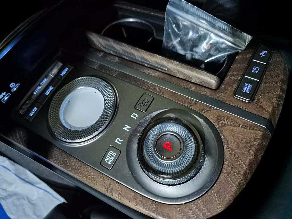 Genesis G80 — photo 10