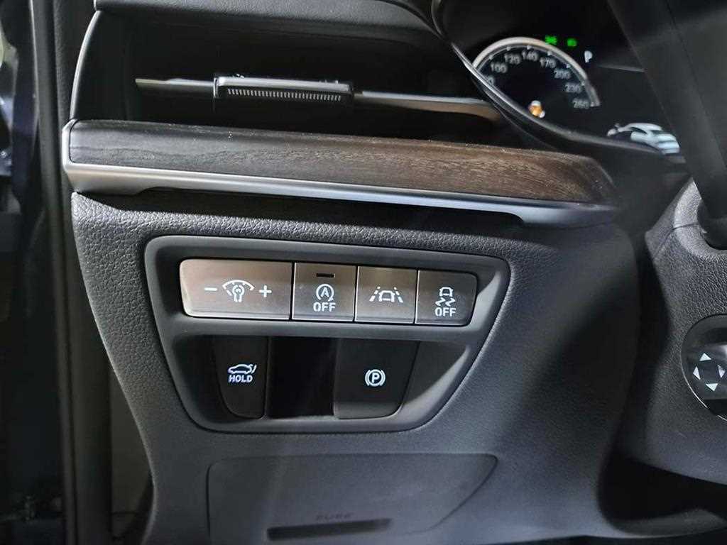 Genesis G80 — photo 12