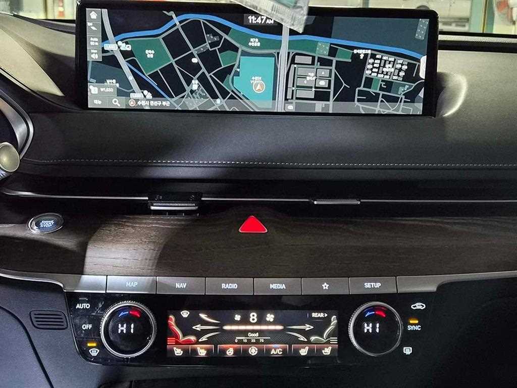 Genesis G80 — photo 14