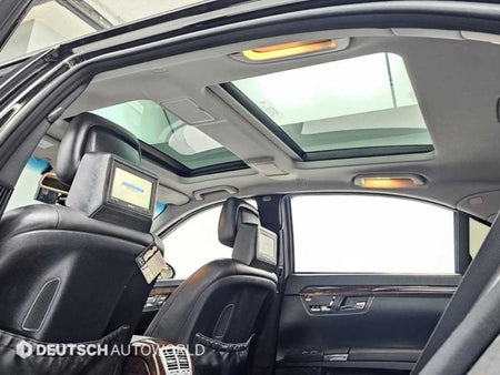 Mercedes-Benz S-Class — photo 19