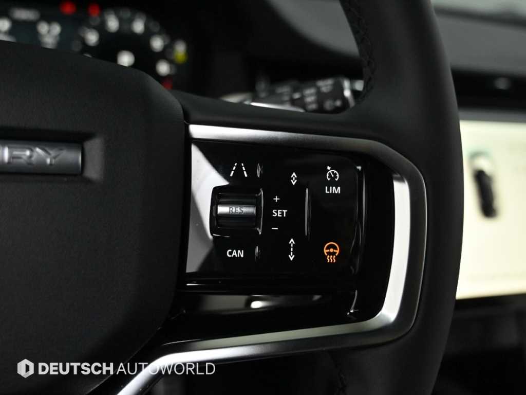 Land Rover Discovery Sport — photo 17