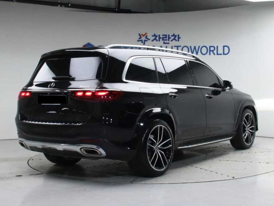 Mercedes-Benz GLS-Class — photo 02