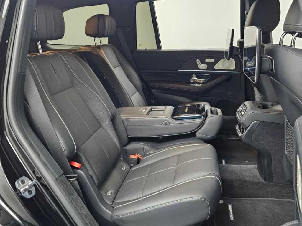 Mercedes-Benz GLS-Class — photo 12
