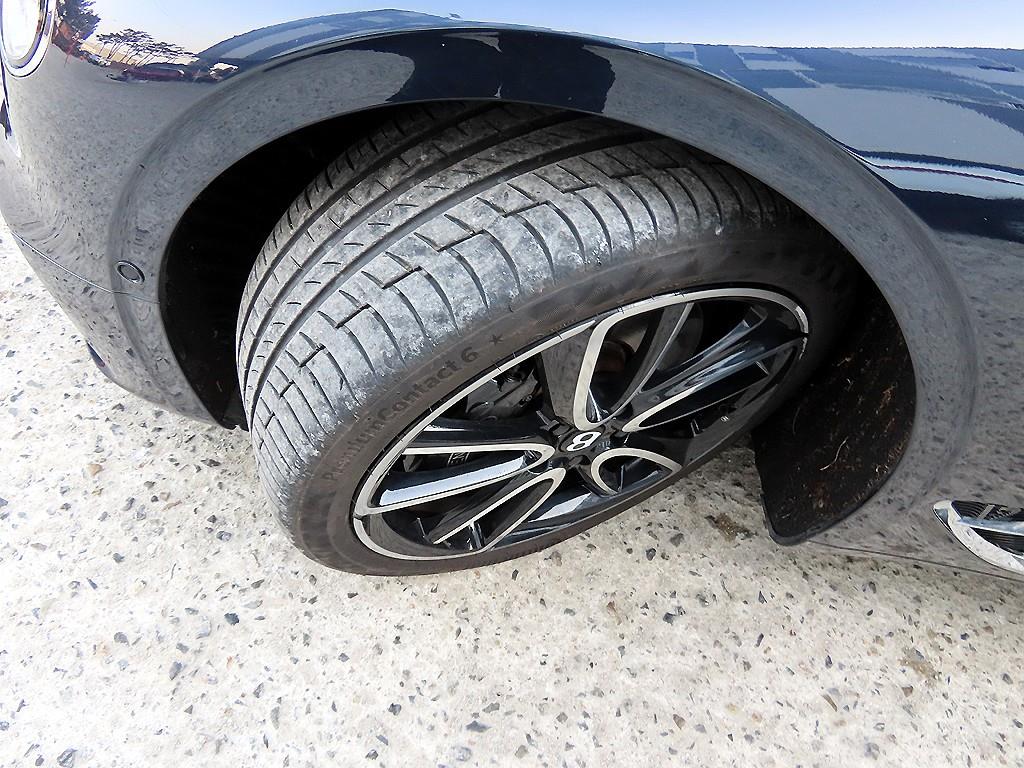 Bentley Continental — photo 20