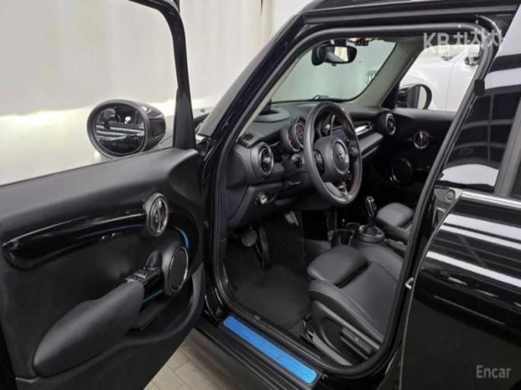 Mini Cooper — photo 08