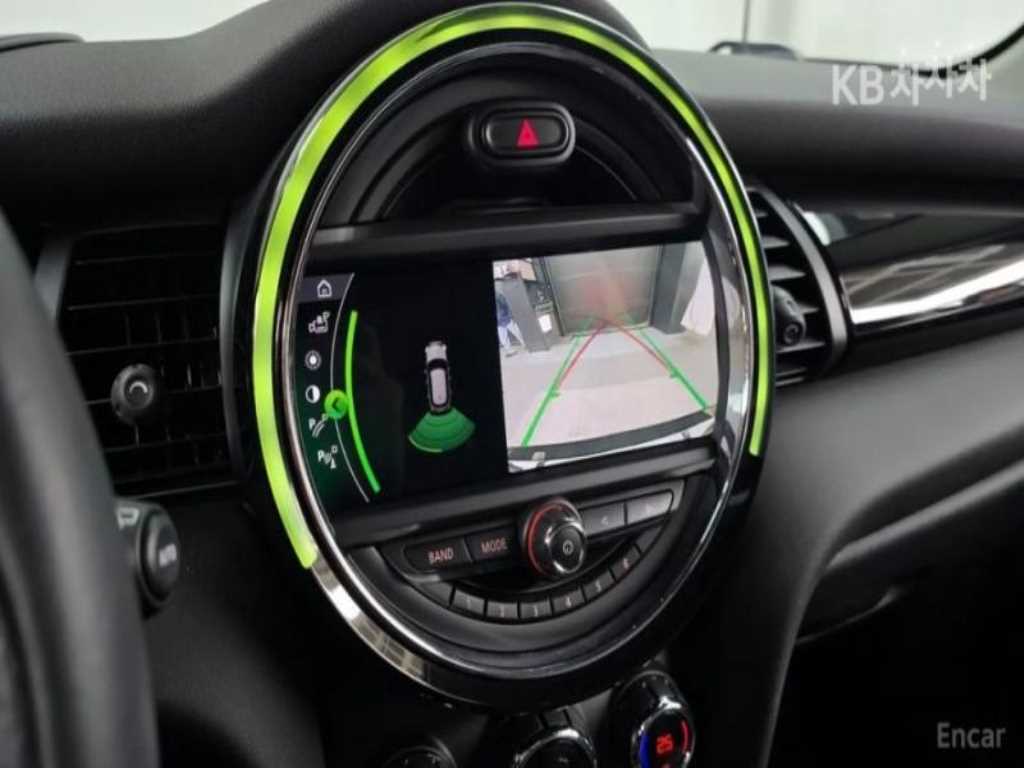 Mini Cooper — photo 13