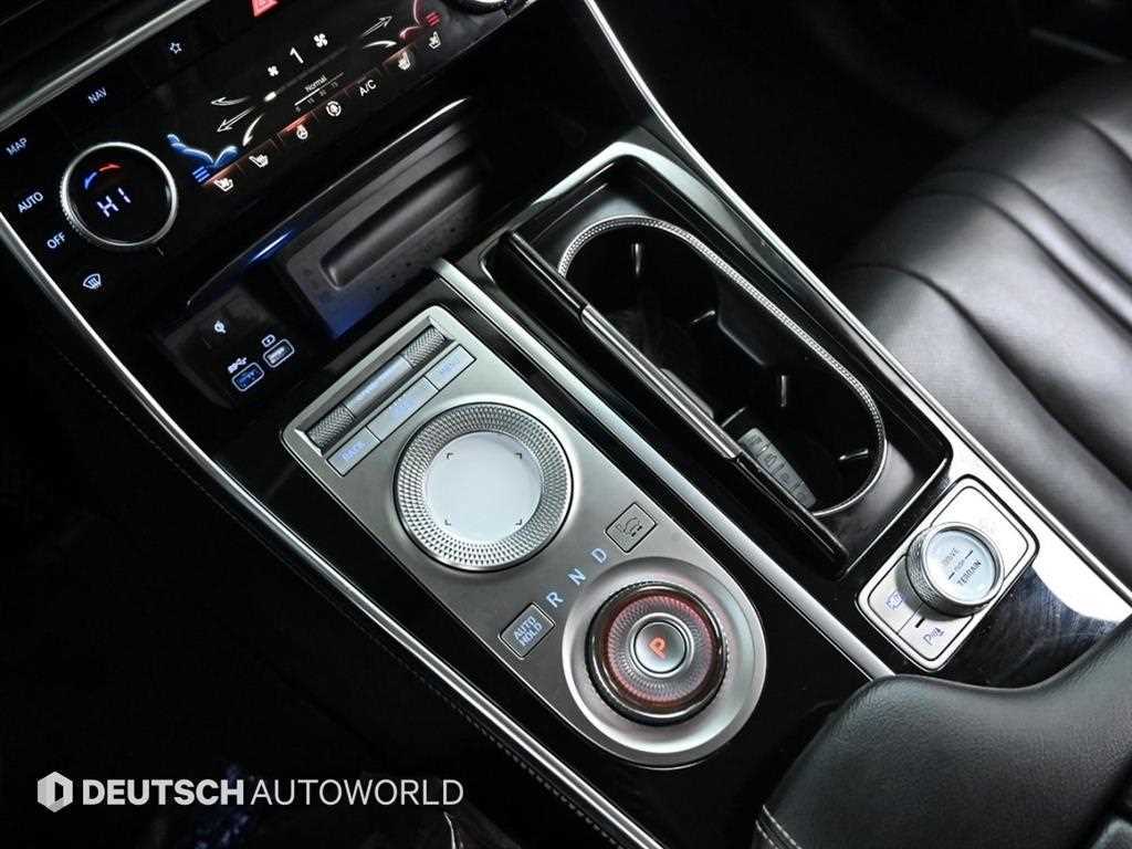 Genesis GV80 — photo 09