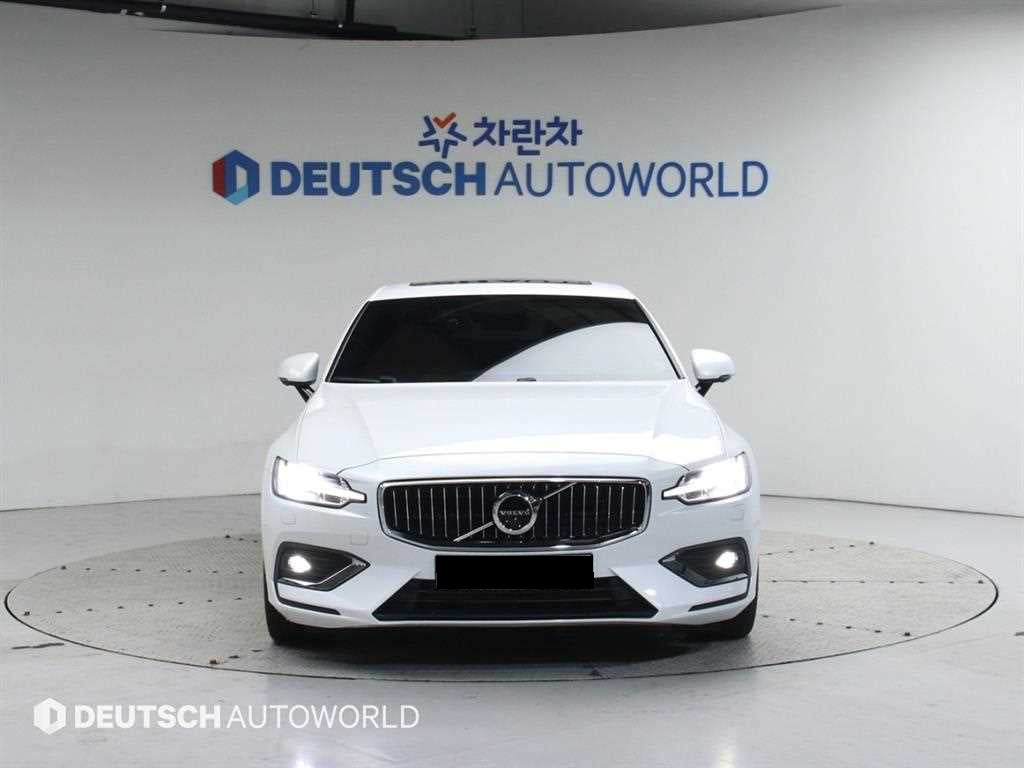 Volvo S60 — photo 03