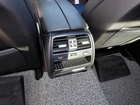 BMW 7-Series — photo 17