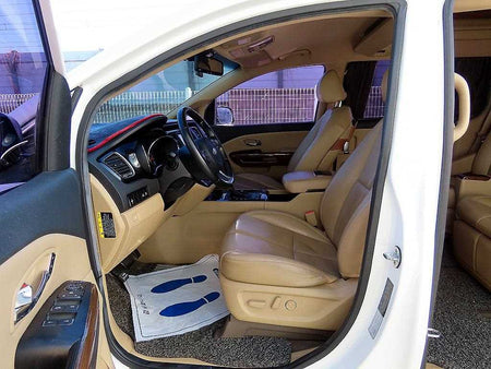 Kia Carnival — photo 05