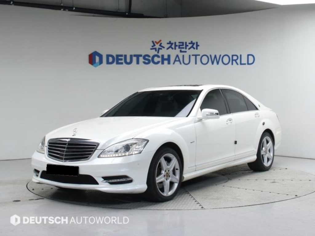 Mercedes-Benz S-Class — photo 01