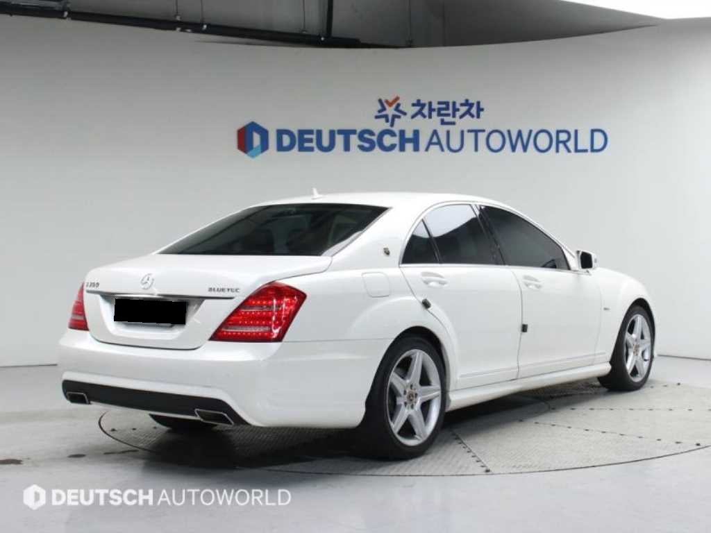 Mercedes-Benz S-Class — photo 02