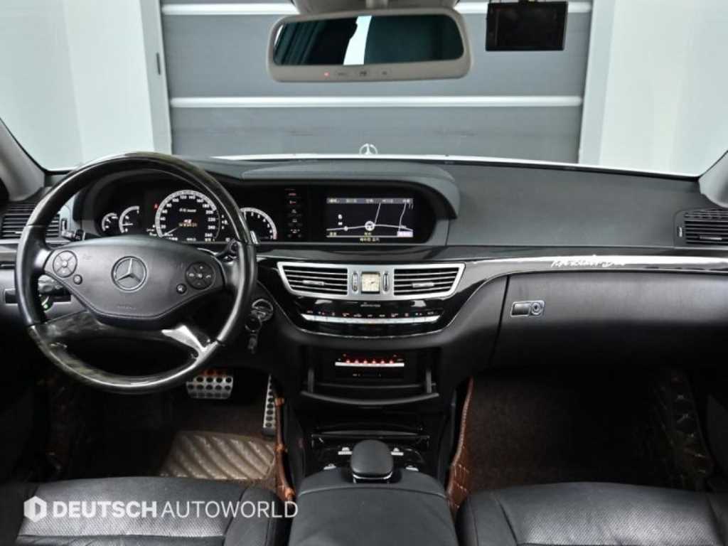 Mercedes-Benz S-Class — photo 07