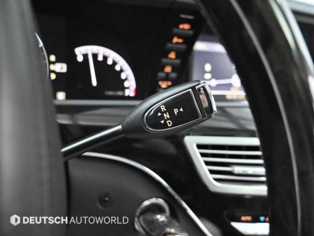 Mercedes-Benz S-Class — photo 09