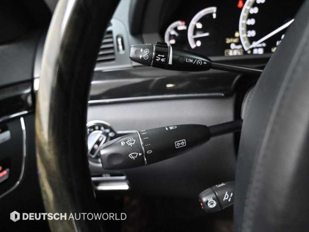 Mercedes-Benz S-Class — photo 17