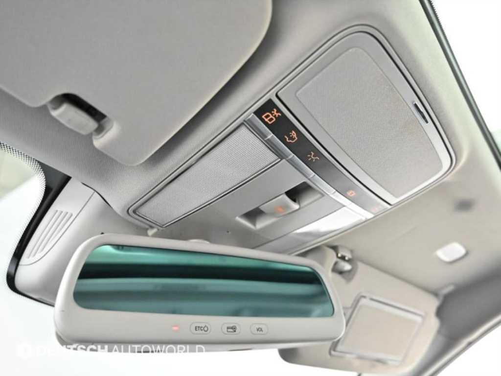 Mercedes-Benz S-Class — photo 18